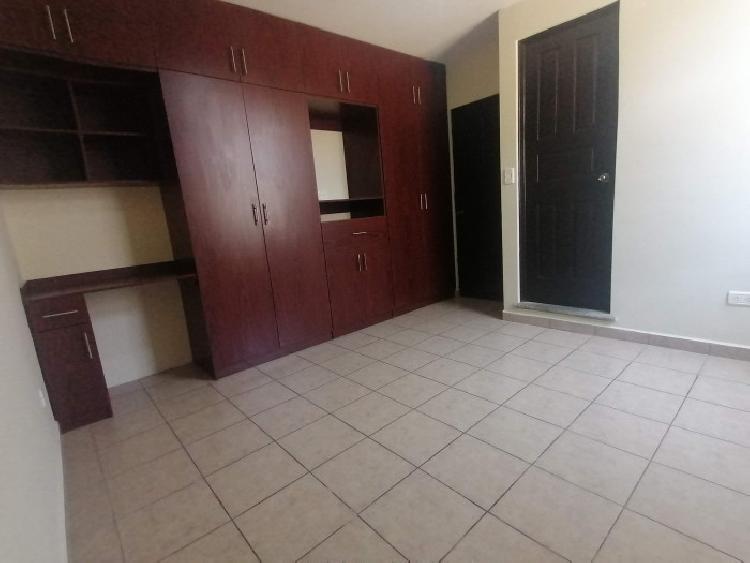 Casa en renta Quinta los Encinos zona 7 de Mixco