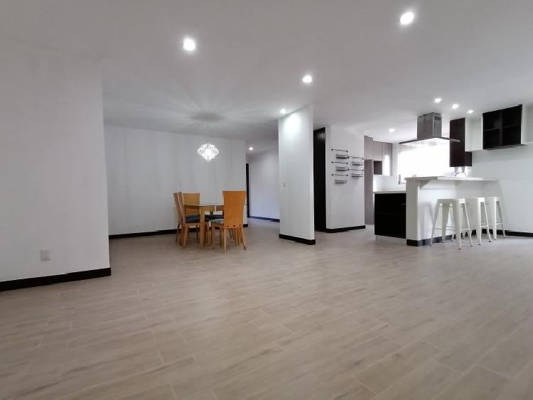 Apartamento de 3 habitaciones en venta Attica Zona 14