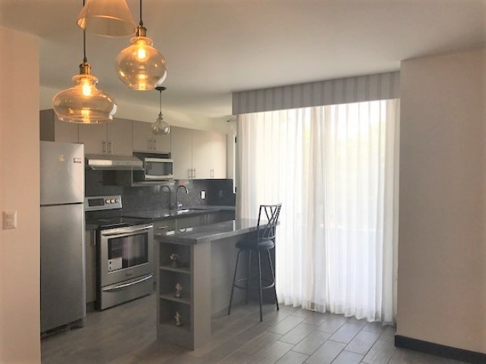 Alquilo Apartamento con 164.00m2 en Zona 10 Verona