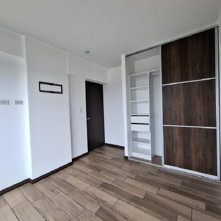 Apartamento en Renta en zona 5 con 2 habitaciones