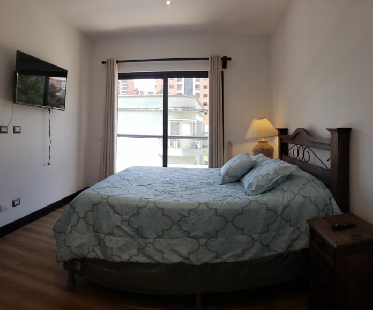 Apartamento Amueblado en Zona 10 ALQUILER