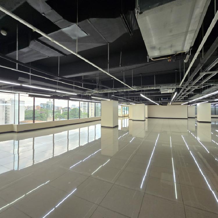 En renta oficina de 1,500m2 en Zona 13 Guatemala