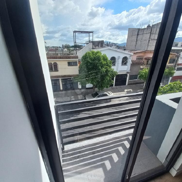 Apartamento en renta zona 11 por el CUM