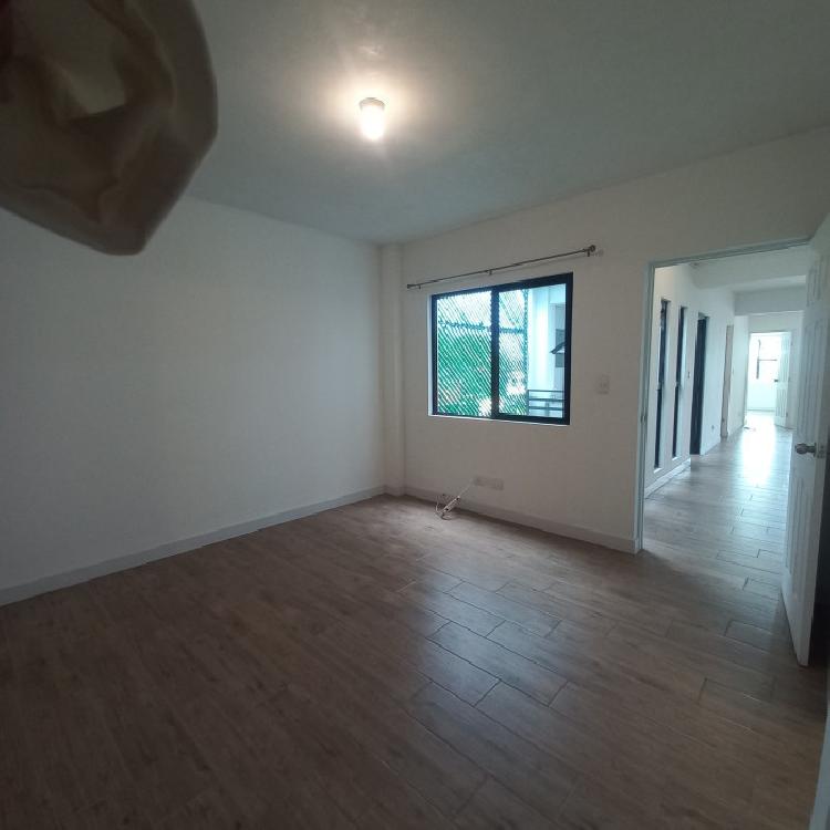 Apartamento en renta zona 11 por el CUM