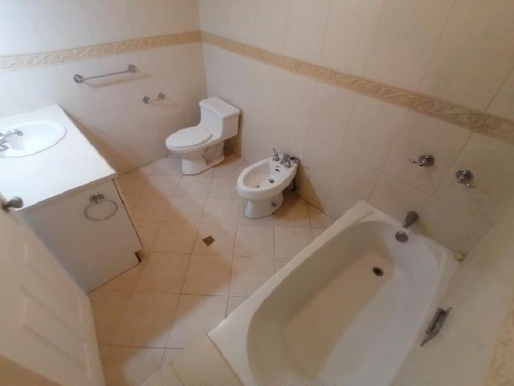 Apartamento con jardin en renta en zona 13 Guatemala