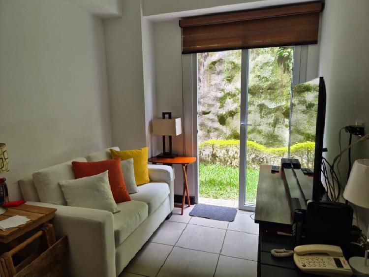 Apartamento con jardín en venta en Zona 16 VH IV