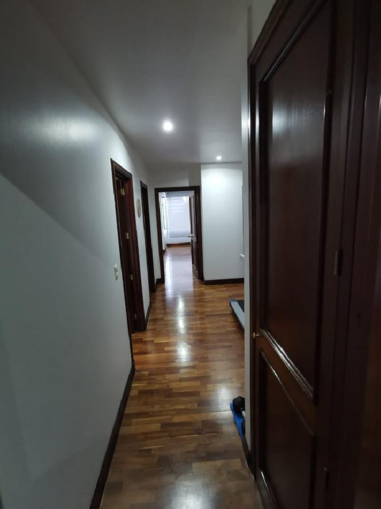 Apartamento en Venta con Habitación Servicio en Zona 10