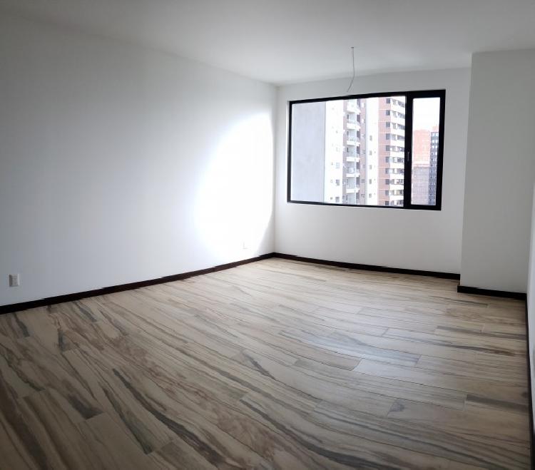 AMPLIO Apartamento en Venta ZONA 14