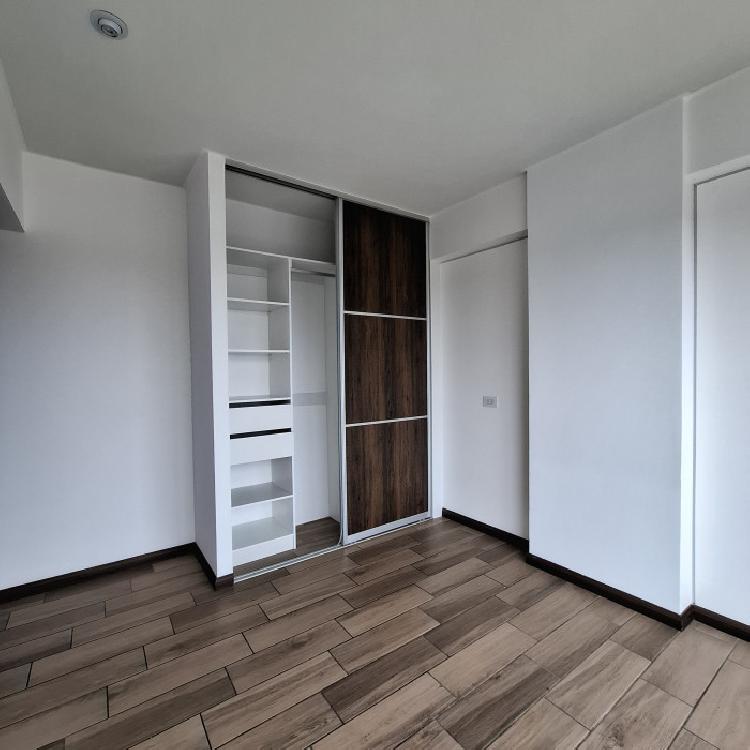 Apartamento en Renta en zona 5 con 2 habitaciones