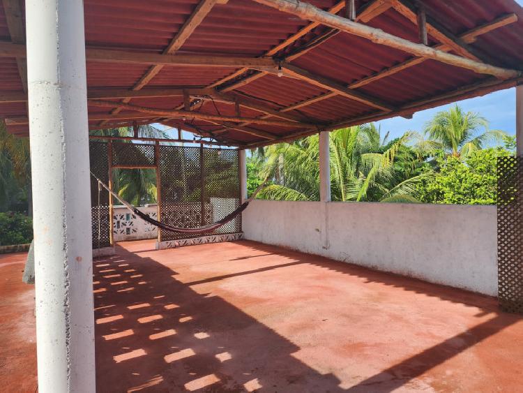 CASA FRENTE A LA PLAYA RAMA BLANCA SIPACATE ESCUINTLA