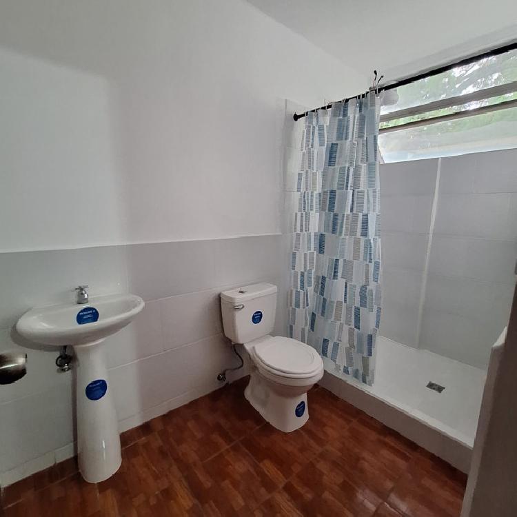 Apartamento en renta tipo estudio zona 12 Santa Elisa 