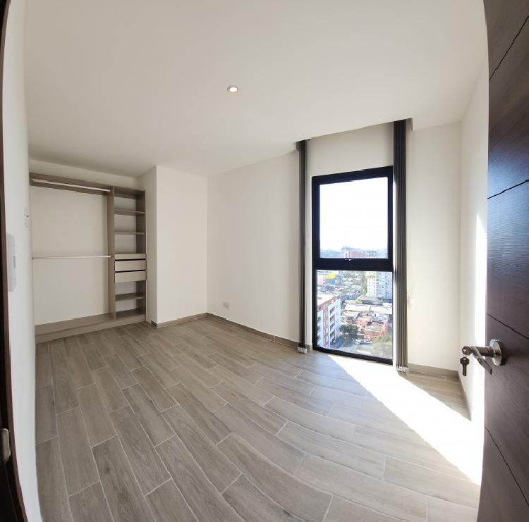 Apartamento casi-nuevo en alquiler Parque 10