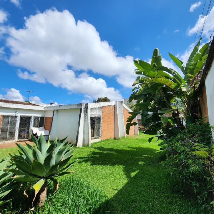 Casa-Terreno en Venta Zona 15 Colonia Trinidad