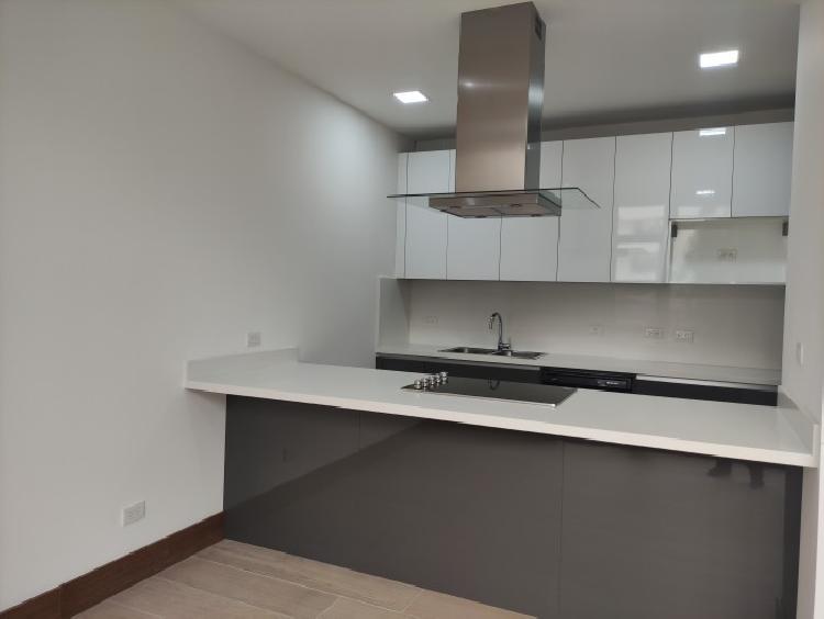 Apartamento en Alquiler Zona 15 V.H. I 