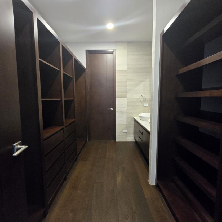 Apartamento de Lujo en renta o venta zona 14