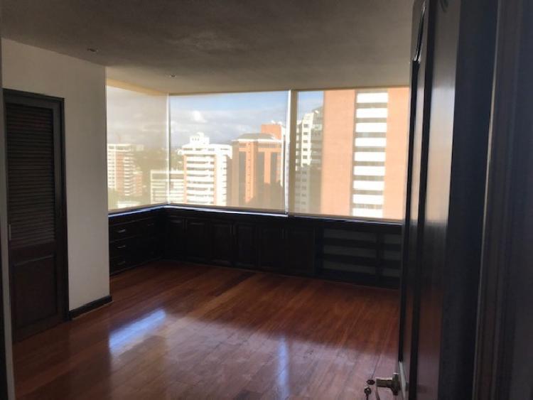 Apartamento en Alquiler en la zona 13 Americas