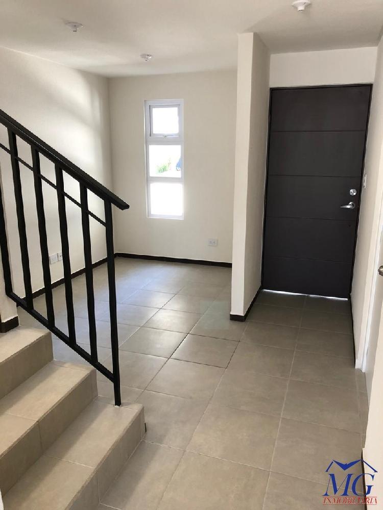 VENDO CASA EN PARQUE SAN ANGEL ZONA 2