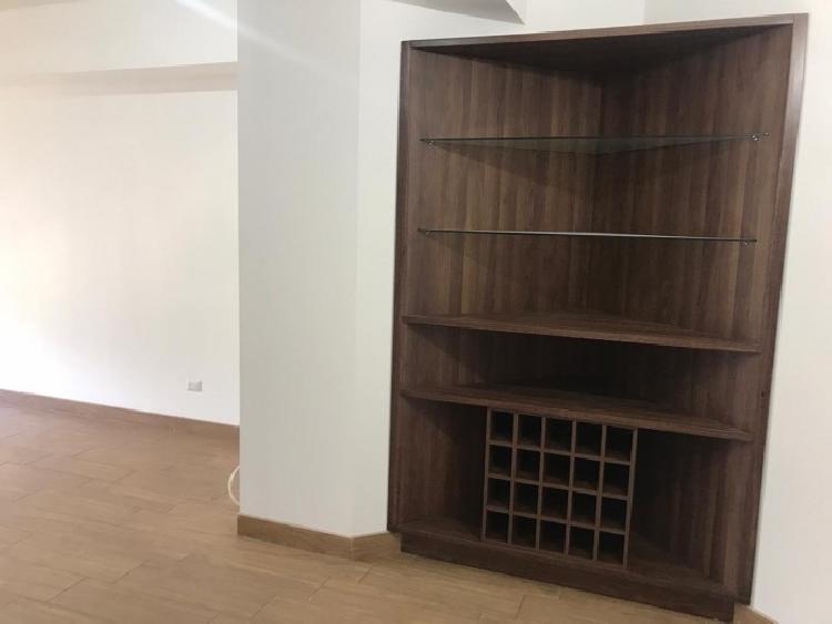 APARTAMENTO AMPLIO EN #RENTA ZONA 14